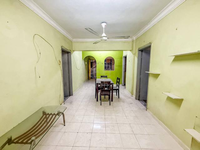 Aman Putra Apartment 1