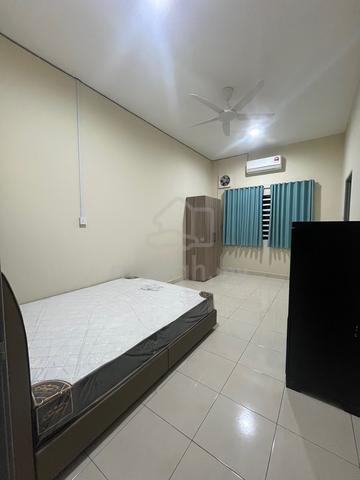 Room 2 Room Rental Puncak Jelapang (Shared Toilet) 1