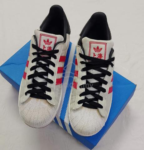 Adidas (8uk) - photo 2 of 5