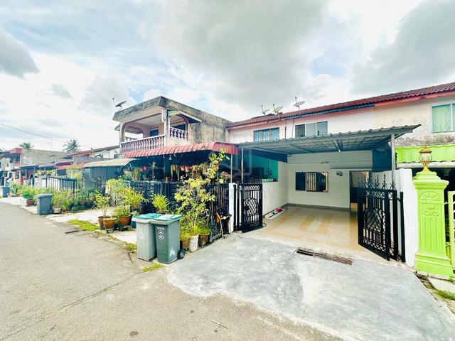 2 Storey Terrace, Taman Kluang Barat, Kluang, Johor (CASHBACK) 1