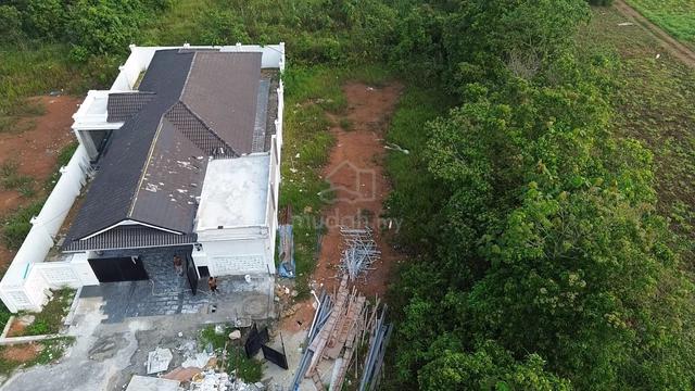 Bungalow Lot at Kampung Jenderam Hulu, Dengkil Selangor 1