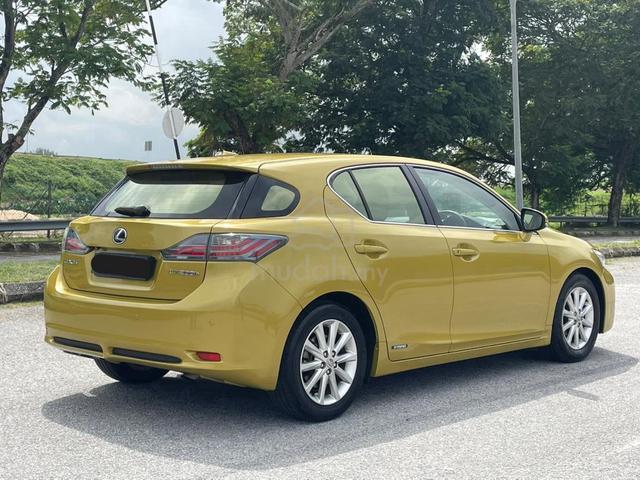 2011 Lexus CT200h 1.8 (A) - 2