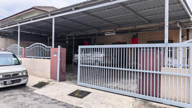 kampung seri kembangan 500 s f spaces for rent 1