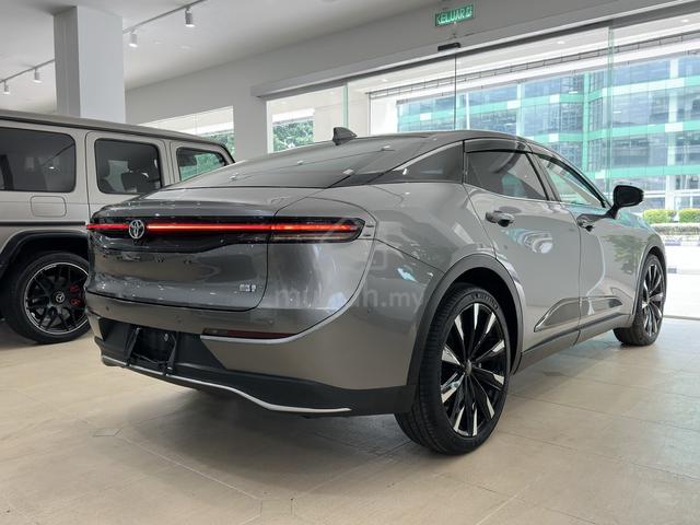 2023 Toyota Crown RS Advanced Hybrid | 340PS AWD - 4
