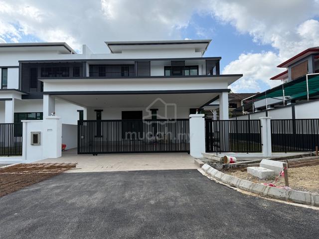Stampin Tengah brand new double storey semi detached house. 1