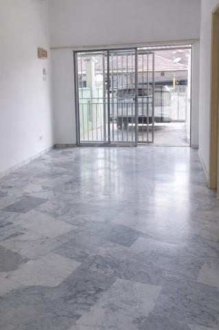 Kajang Taman Restu House 3 rooms 2 baths 1