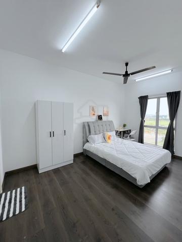 Perai @ Female Master Room with Private Bathroom 1