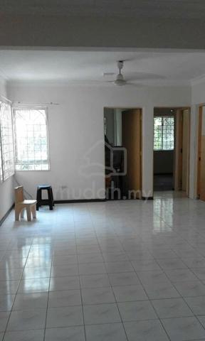saujana apartment 1