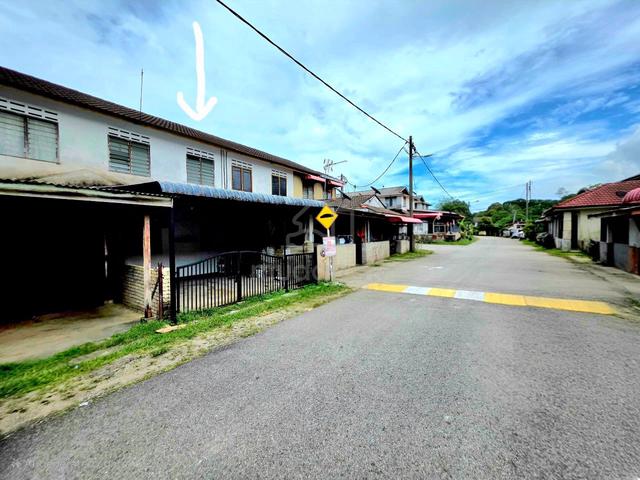 RUMAH TERES 2 TINGKAT KOS RENDAH TELUK KALUNG, KEMAMAN UNTUK DiJUAL ❗ 1