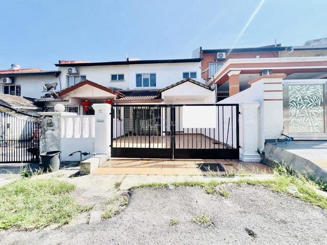 FULLY REFURBISHED 2 Storey Taman Impian Indah, Sungai Buloh 1