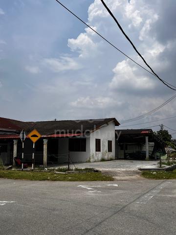 corner lot near unisel (kualaselangor) 1