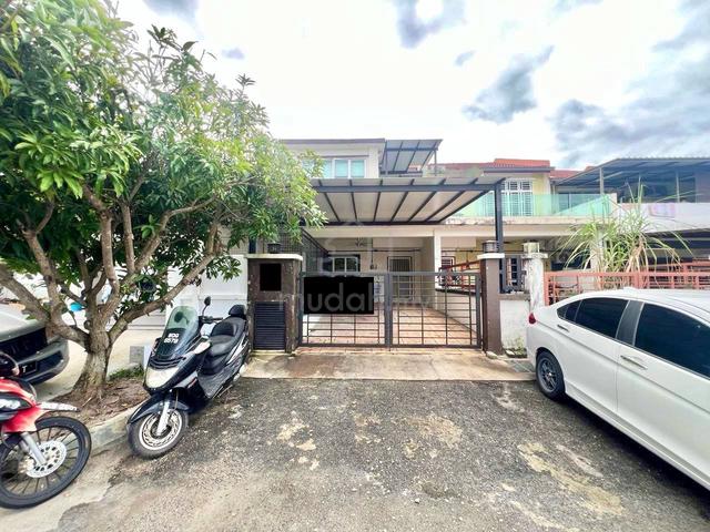 (RENOVATED) Double Storey Teres Taman Pelangi 2 (Oakberry) Semenyih 1