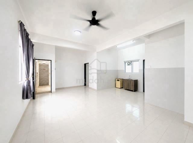 Termurah SelangorKU Tingkat 1 Eristana Townhouse, Saujana Utama Sungai 1