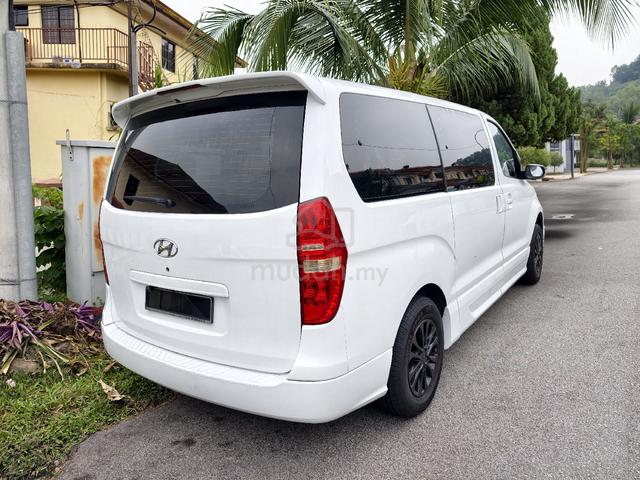 2012 Hyundai GRAND STAREX 2.5 ROYALE FACELIFT (A) - 2