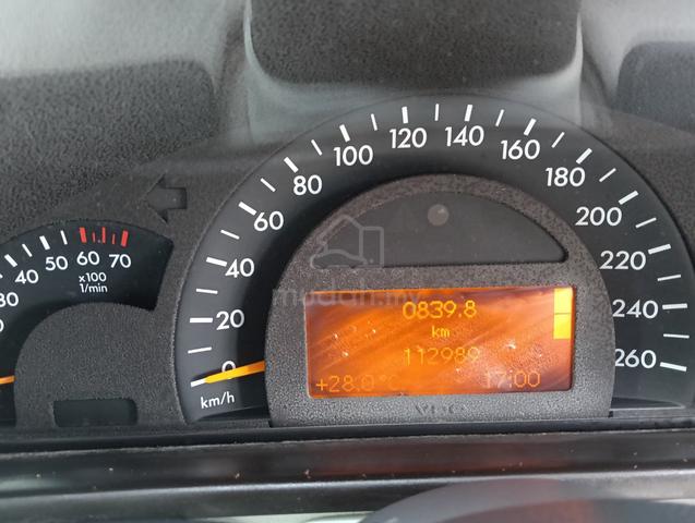 Mercedes Benz C-CLASS 1.8 180 100km best 1malaysia - 2