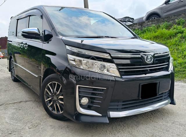 2017 Toyota VOXY 2.0 ZS KIRAMEKI II 🔥ORI CONDI🔥 - 1