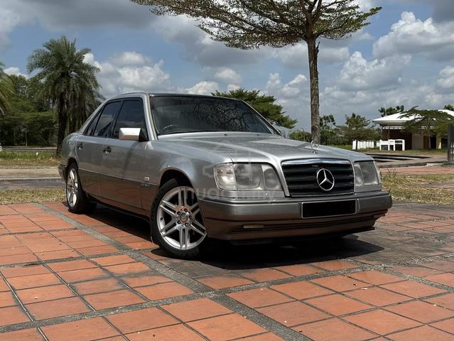 1994 Mercedes Benz E200 2.0 (A) - 1
