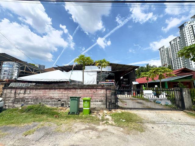 Tanah Lot Bungalow, Kampung Sri Batu, Jalan Ipoh, 51100 Kuala Lumpur 3