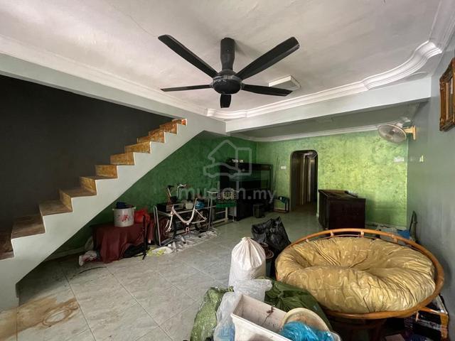 Landed Taman Molek Extended Renovated booking 299 1