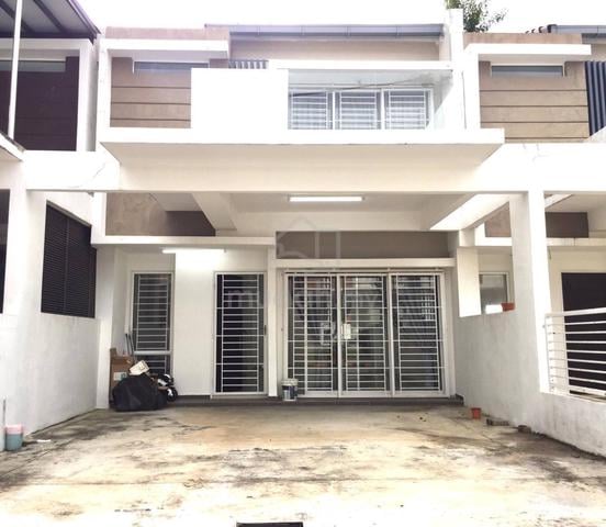 Melaka Ayer Keroh Taman Country Villa 2.5 Storey House Gated & Guarded 1