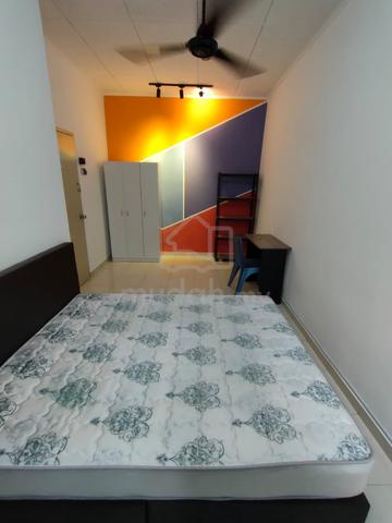USJ 16 Landed, Medium Room, Fully Furnished, Comfortable Room 1