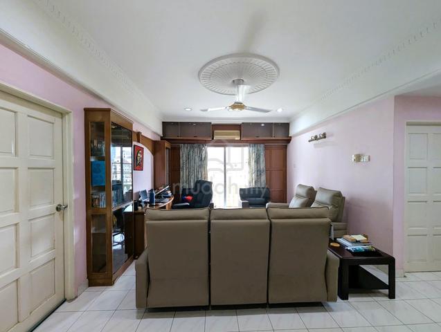 Bukit Awansari (OG Court) 1