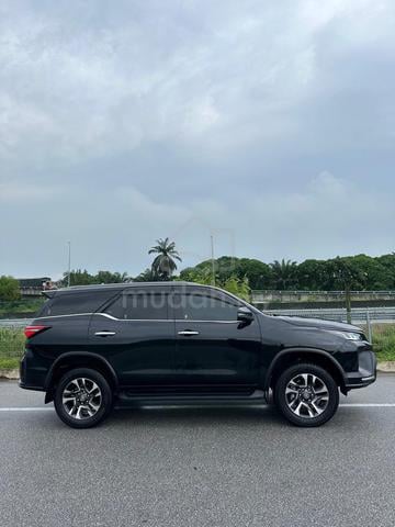 2022 Toyota FORTUNER VRZ 2.8L (A) - 5