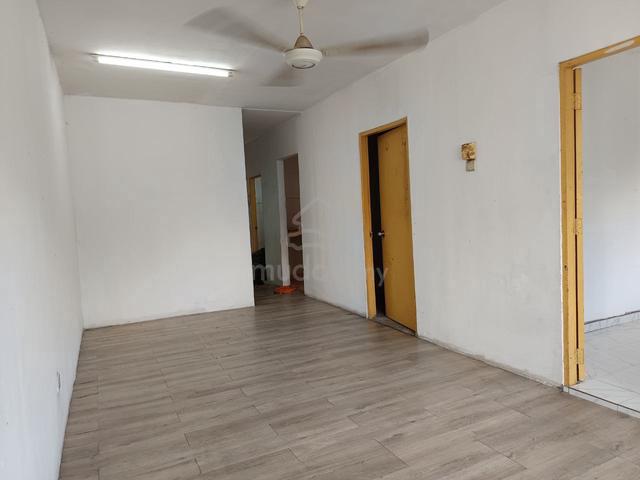 Apartment Idaman 1