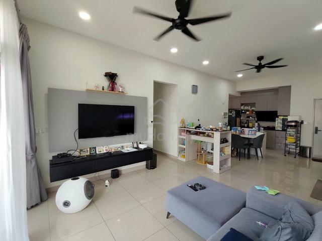 Centra Residences @ Nasa City 1