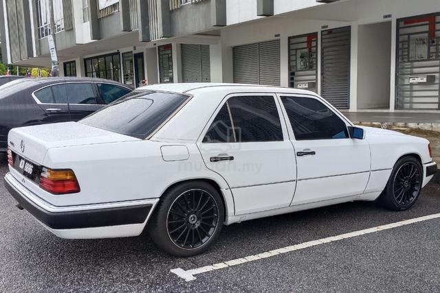 1991 Mercedes Benz 260E 2.6 (A) - 3