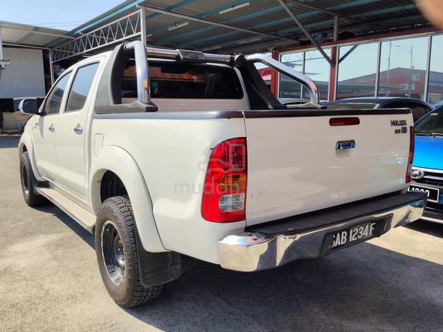 2011 Toyota HILUX 2.5 G FACELIFT (A) - 5