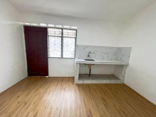Kluang, Tmn Sri Jaya, 2Tingkat 3bilik Unblock, Full loan Gunung Lambak 3