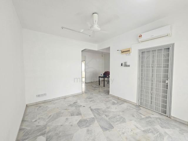 [KITCHEN TABLE TOP + 4 AIRCONDS + NICE LAYOUT] USJ 11, Subang Jaya 1