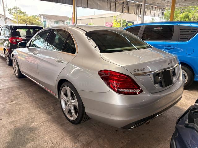2016 Mercedes Benz C200 AVANTGARDE 2.0 (A) - 4