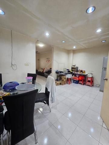 Bukit Indah 25 Double Storey house Renovated Unit 1