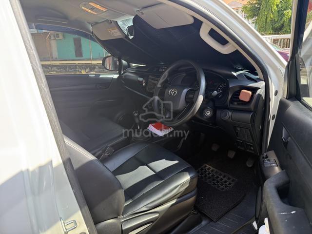 2021 Toyota HILUX 2.4 MT (M) - 3