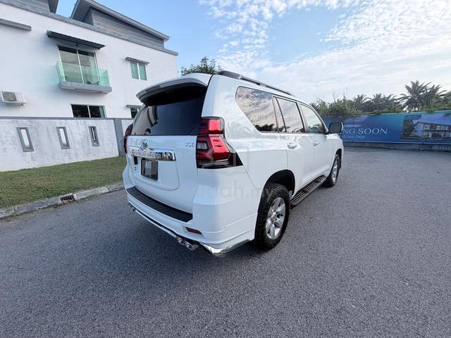 2017 Toyota LAND CRUISER PRADO 2.8 (GDJ150W) (A) - 5