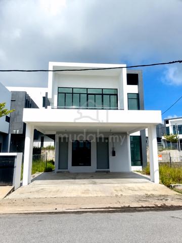 Freehold 2 Storey Bungalow for Sale 1