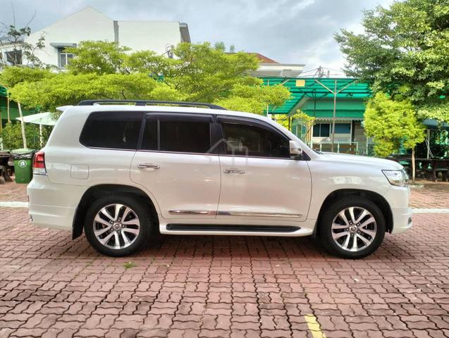 2016 Toyota LANDCRUISER 4.6 AX (A) - 5