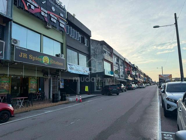 Johor Jaya - 3 Storey Shop For Rent 1
