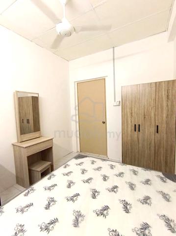 Queen Bedroom MRT Taman Pertama TRX KL Sentral Sunway Velocity Cheras 1