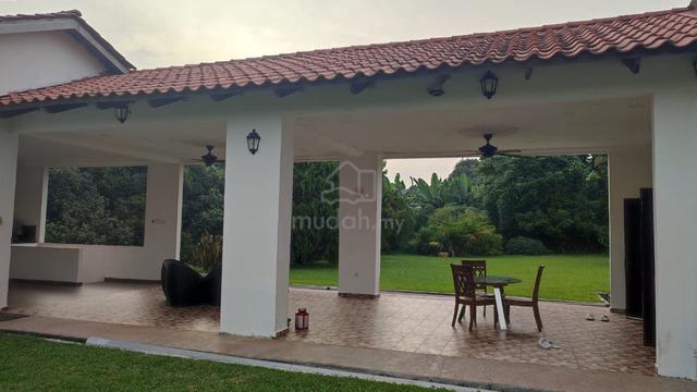 Bungalow Planters Haven Facing Lake beside Clubhouse Corner Unit 1