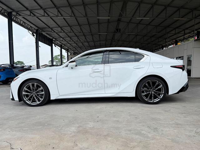 2022 Lexus IS300 2.0 F-SPORT (A)/8 YRS WARRANTY - 4
