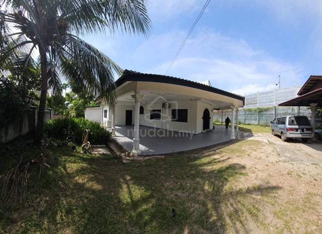 Non Bumi Hot Area Banglo Setingkat Taman Peruna Sungai Udang Melaka 1