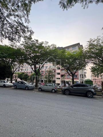 Latan Biru Apartment 1