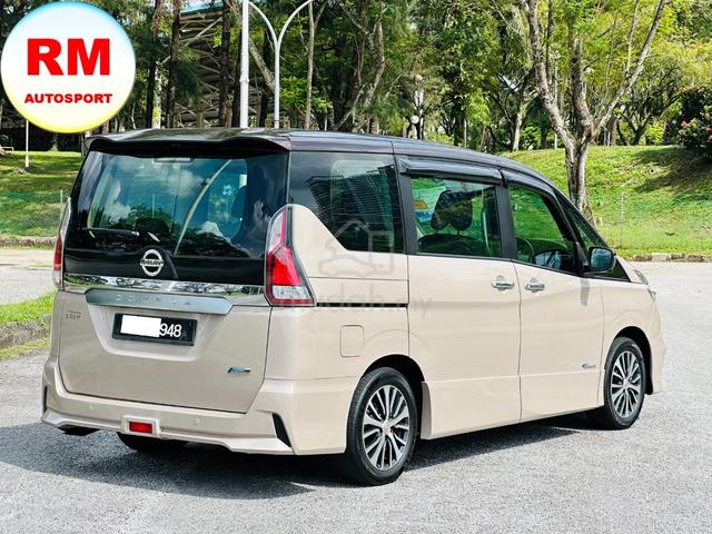 LEATHER SEAT/ROOF MONITOR. Nissan SERENA 2.0L 2019 - 3