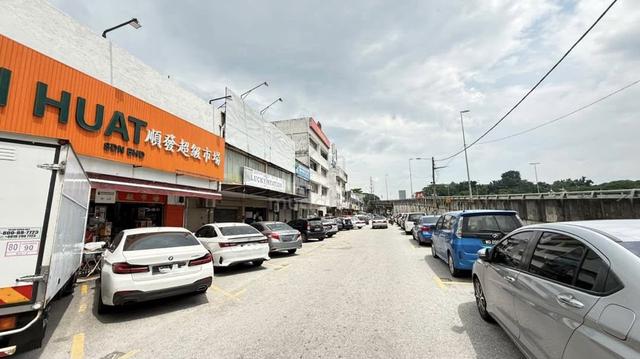 Rawang Batu 18 Double Storey Shoplot For Sale Tenanted 1