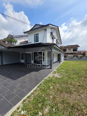 Corner Lot Double Storey Taman Daya Good Renovation Unit 1