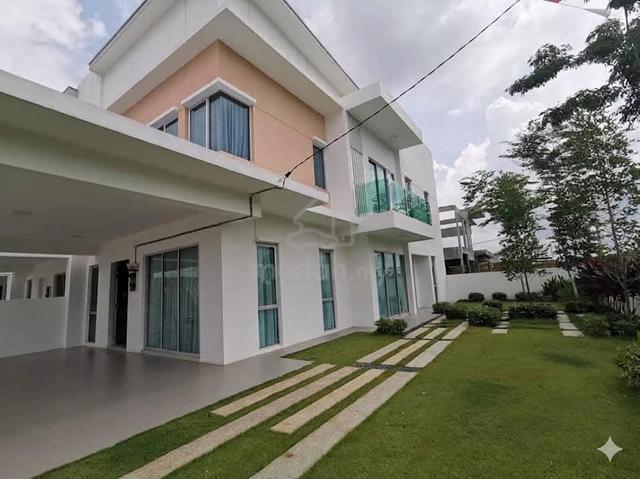 Teres 2 Tingkat | 4 Bilik Tidur | 3 Bilik Air | Kluang |1,813 sqft 1