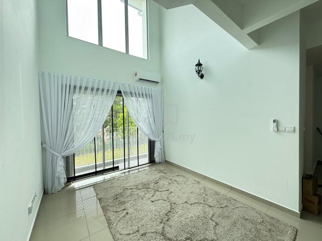 Move in condition townhouse at Gamuda Garden Rawang 1